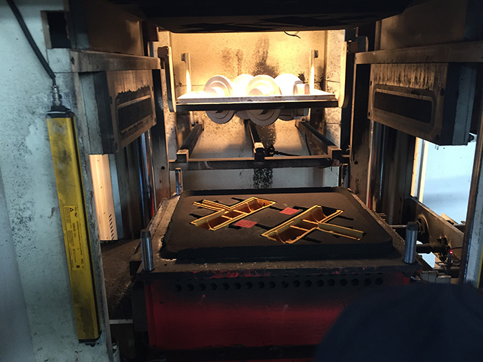 雙側(cè)面射砂